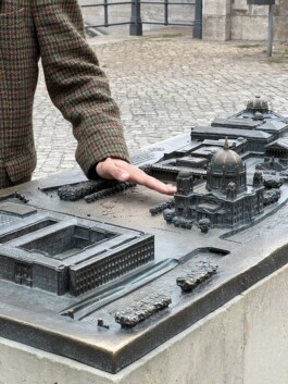 Tian Guoxin 田果欣